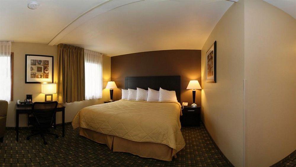 Quality Inn & Suites דקורה מראה חיצוני תמונה
