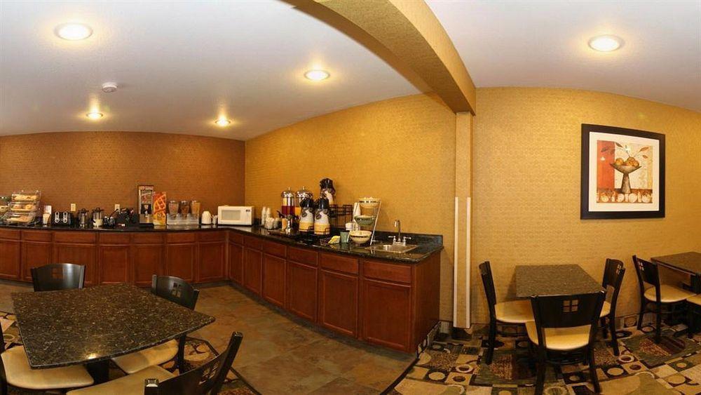 Quality Inn & Suites דקורה מראה חיצוני תמונה
