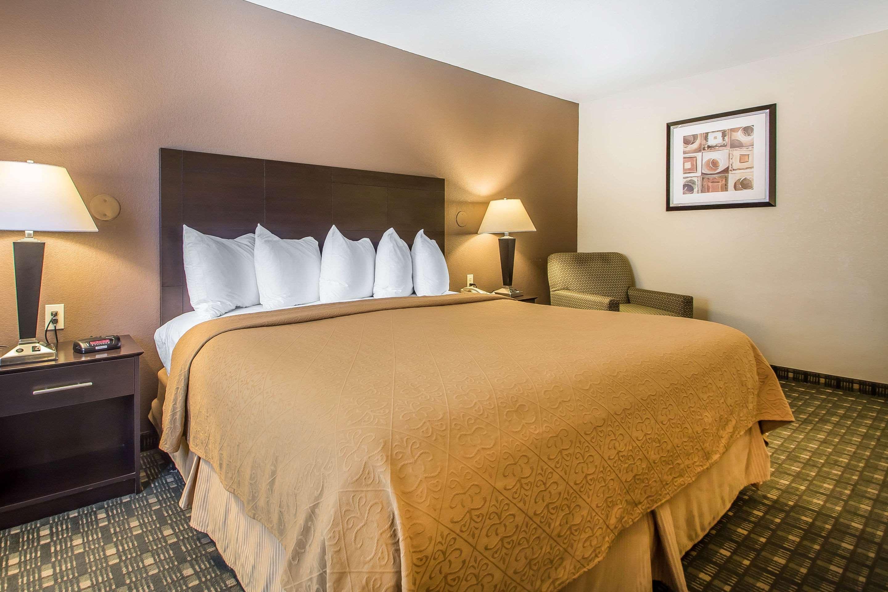 Quality Inn & Suites דקורה מראה חיצוני תמונה