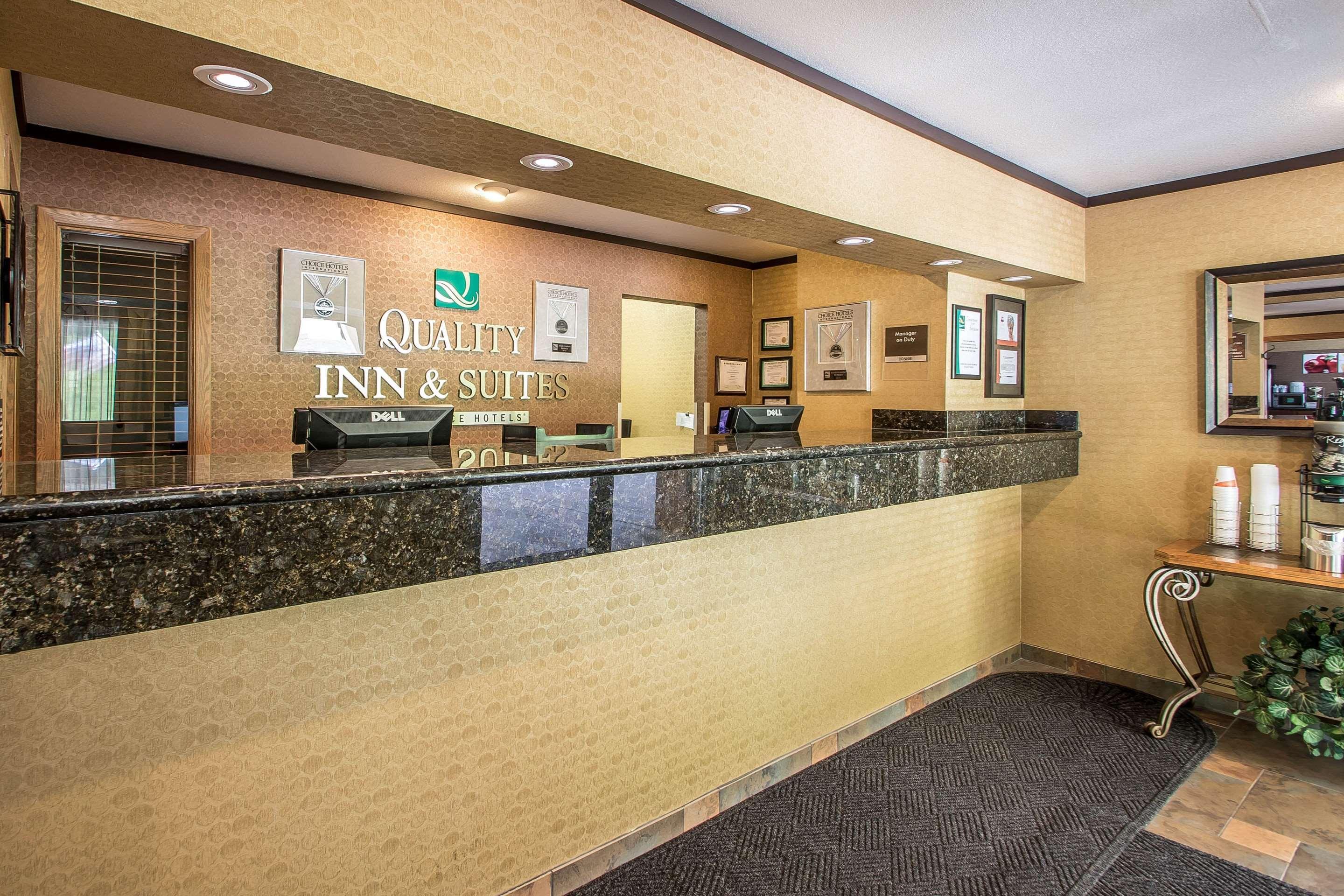 Quality Inn & Suites דקורה מראה חיצוני תמונה