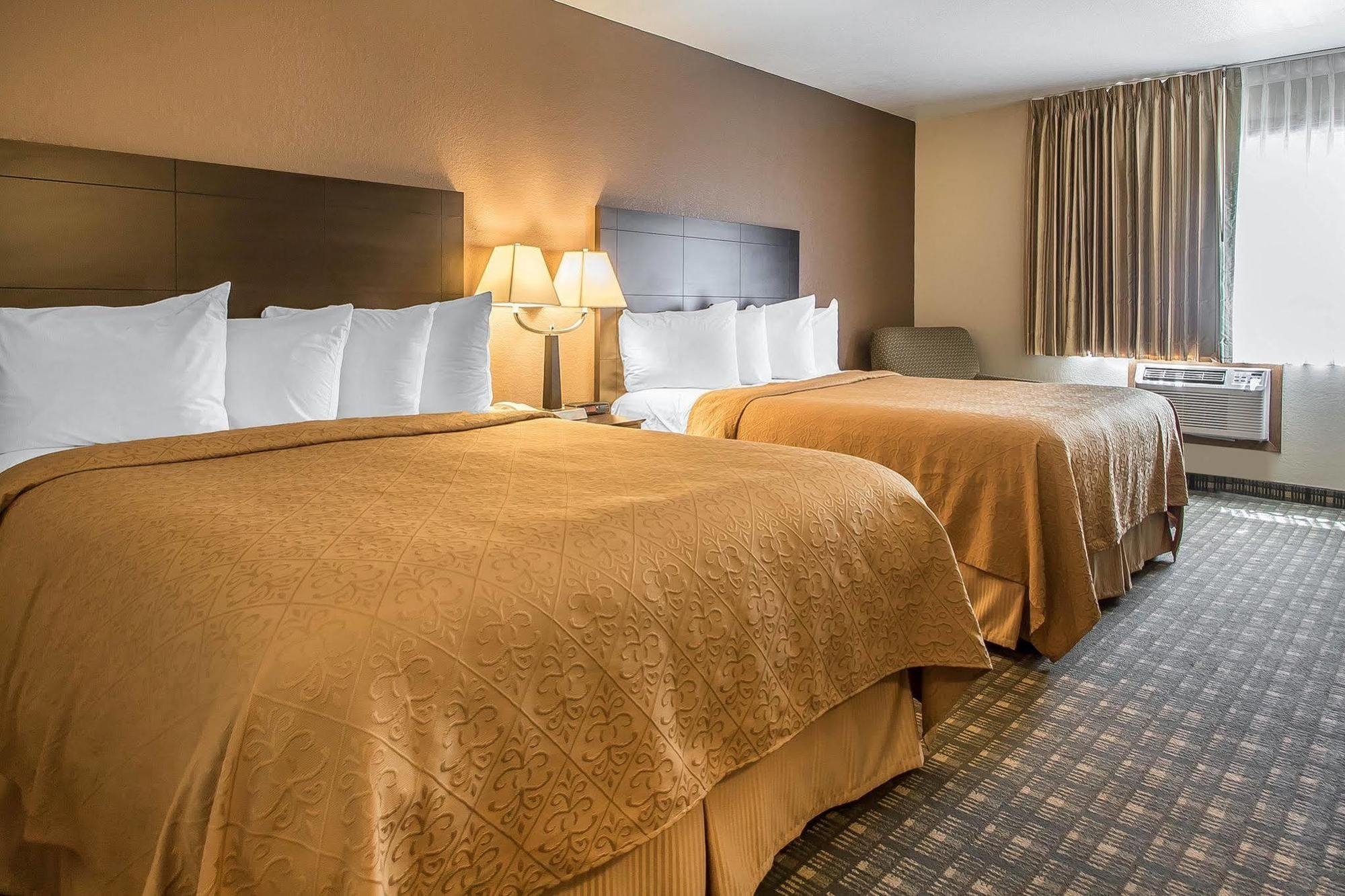 Quality Inn & Suites דקורה מראה חיצוני תמונה